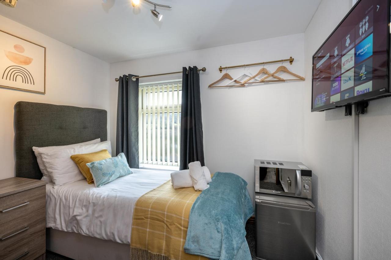 The New Lodge Pontardawe Zewnętrze zdjęcie