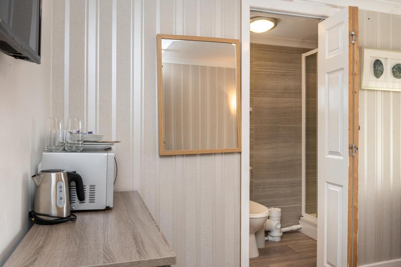 The New Lodge Pontardawe Zewnętrze zdjęcie
